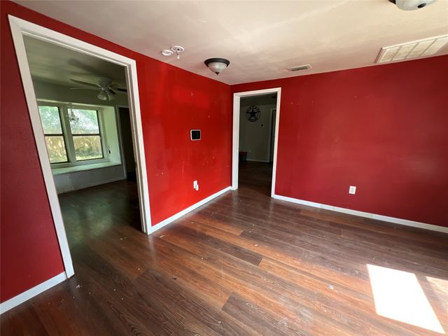 502 Sherman Street, Tioga, TX 76271