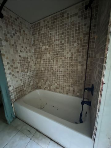 502 Sherman Street, Tioga, TX 76271