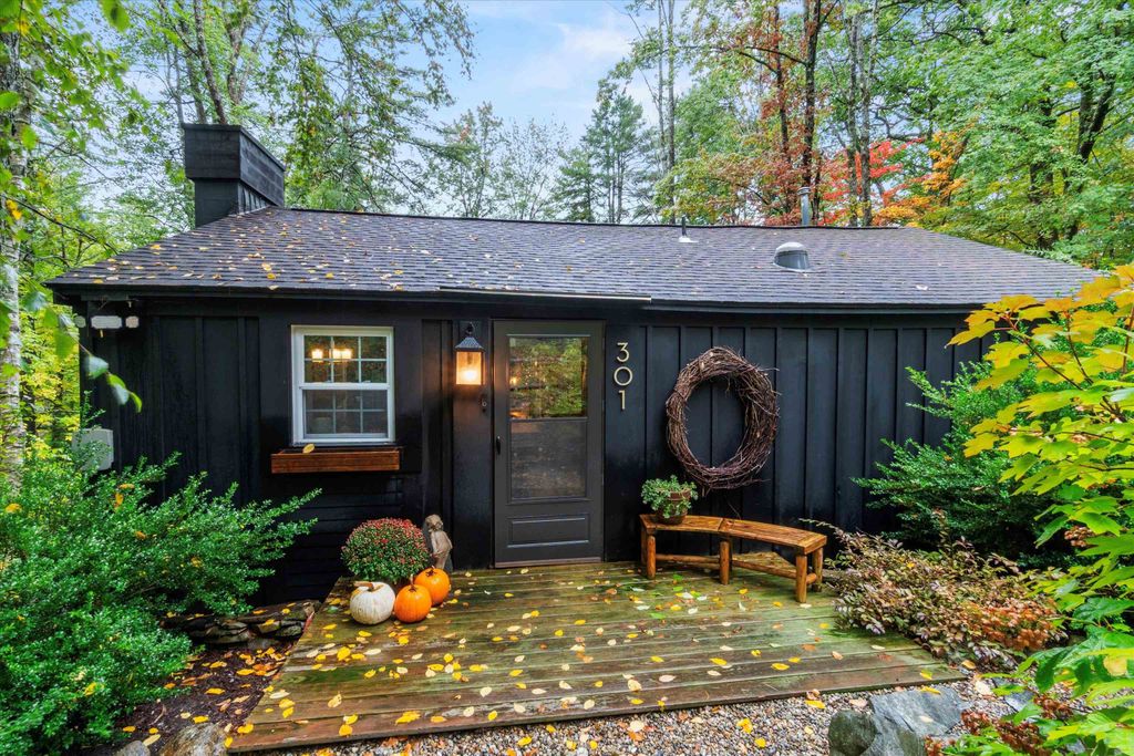 301 Greenfield Road, Bennington, NH 03442