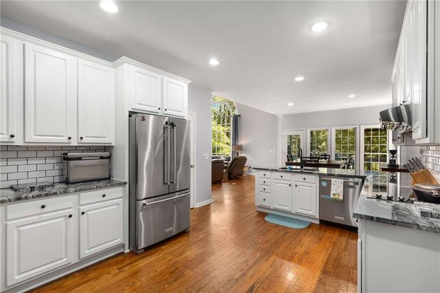 1028 Longwood Drive, Woodstock, GA 30189