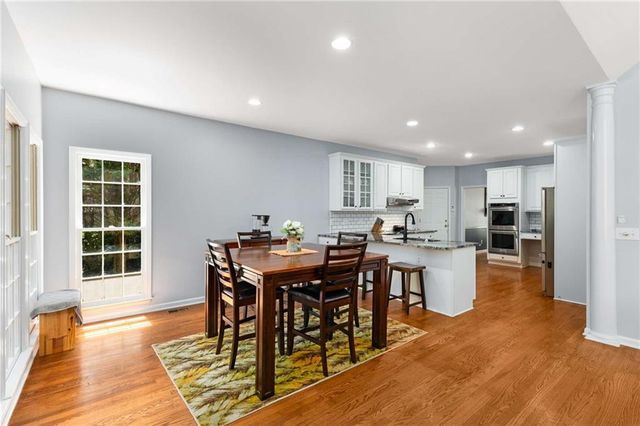 1028 Longwood Drive, Woodstock, GA 30189