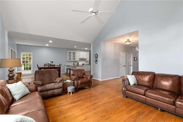 1028 Longwood Drive, Woodstock, GA 30189