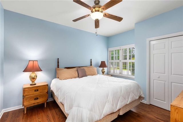 1028 Longwood Drive, Woodstock, GA 30189