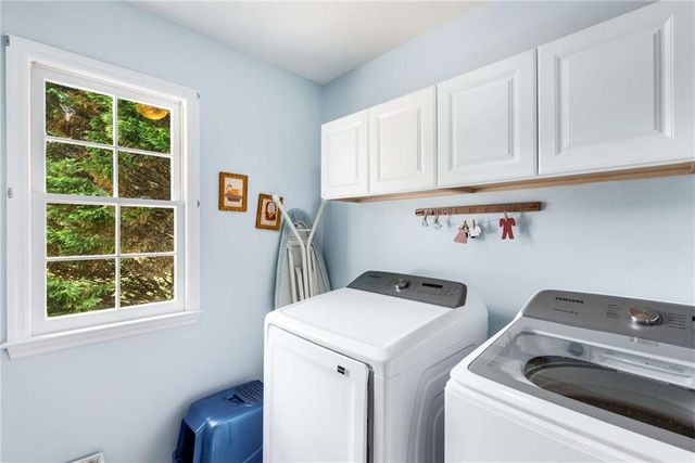 1028 Longwood Drive, Woodstock, GA 30189