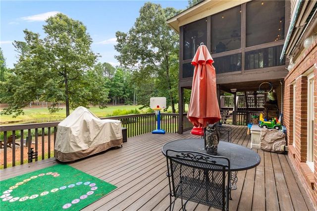 1028 Longwood Drive, Woodstock, GA 30189