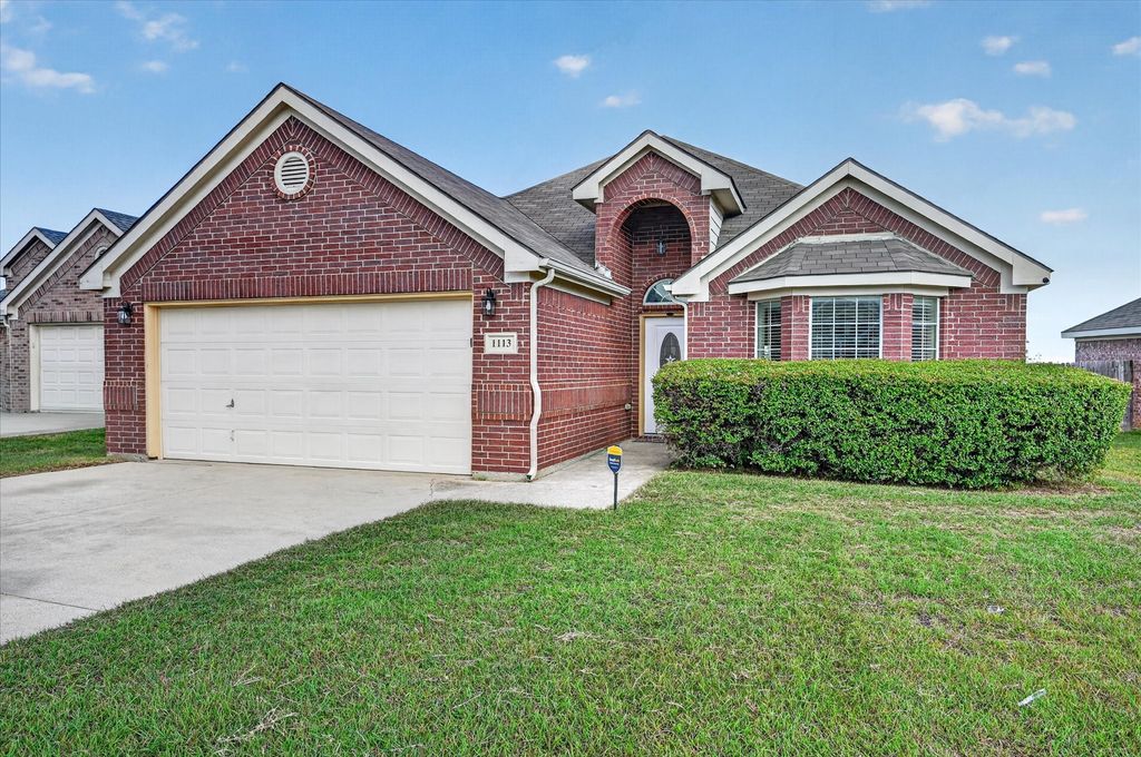 1113 Manhassett Court, Fort Worth, TX 76140 — photo 2