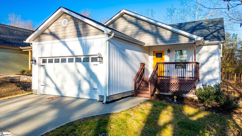 173 Riverside Drive, Taylors, SC 29687