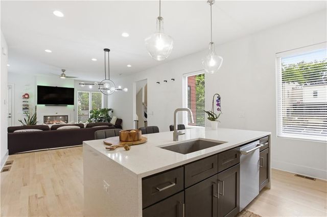 1171 State Street NW B, Atlanta, GA 30318