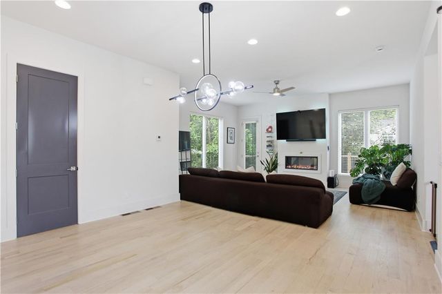 1171 State Street NW B, Atlanta, GA 30318