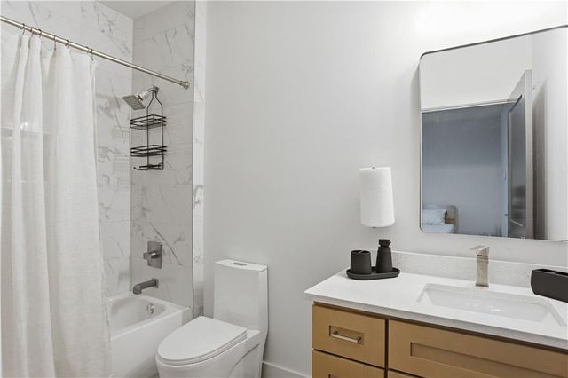 1171 State Street NW B, Atlanta, GA 30318