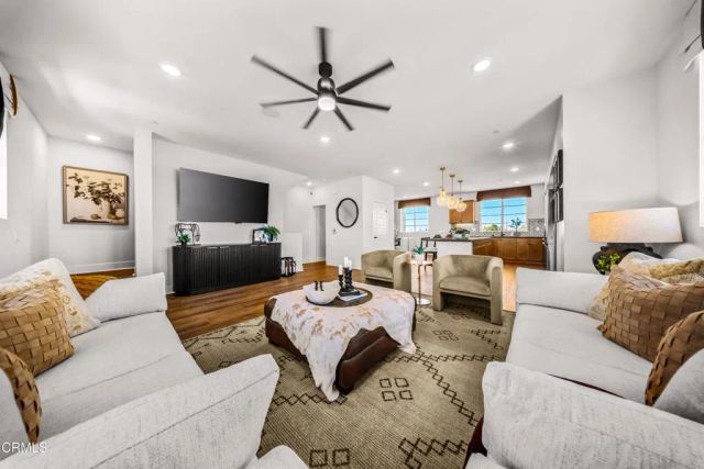 2862 Via Descanso, Camarillo, CA 93012