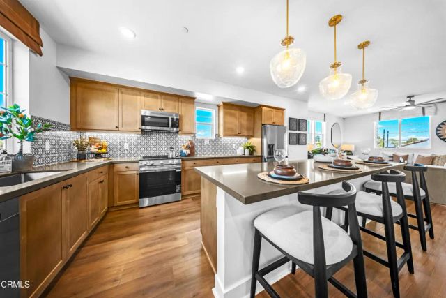 2862 Via Descanso, Camarillo, CA 93012