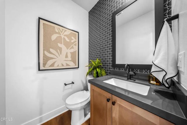 2862 Via Descanso, Camarillo, CA 93012