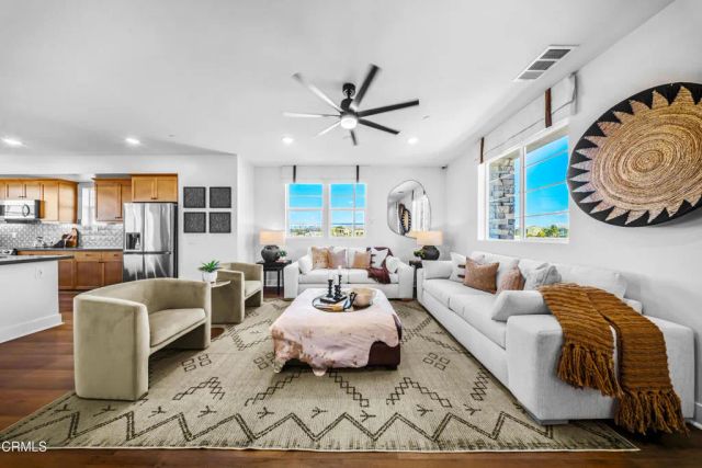 2862 Via Descanso, Camarillo, CA 93012