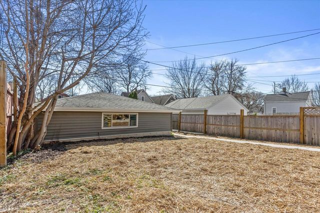2742 S Greeley STREET, Milwaukee, WI 53207