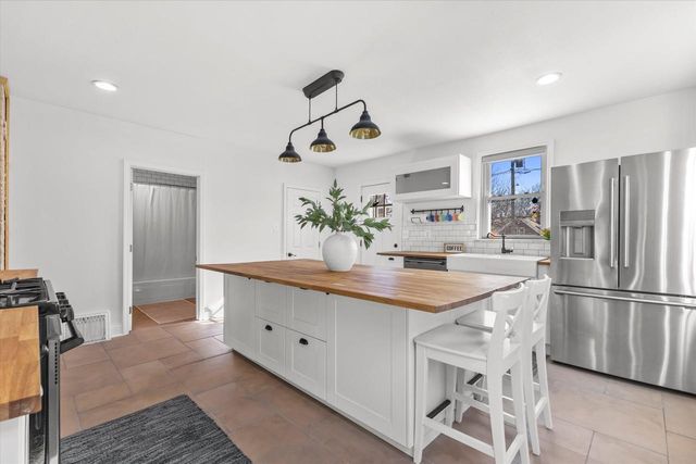 2742 S Greeley STREET, Milwaukee, WI 53207