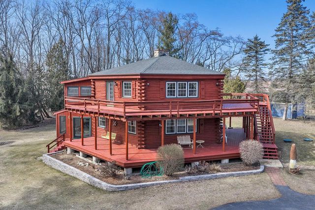 11732 LAKESHORE ROAD, Two Rivers, WI 54241