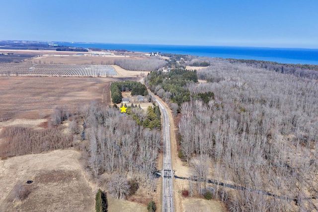 11732 LAKESHORE ROAD, Two Rivers, WI 54241