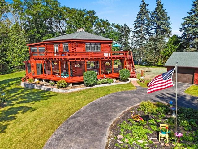 11732 LAKESHORE ROAD, Two Rivers, WI 54241