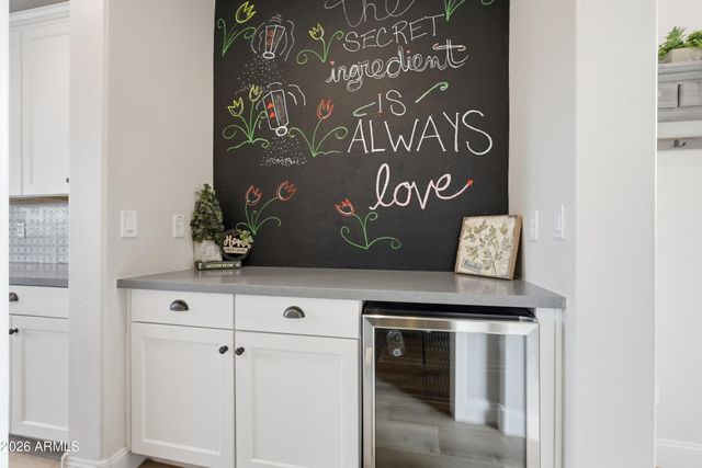 2830 E PEARL Street, Mesa, AZ 85213