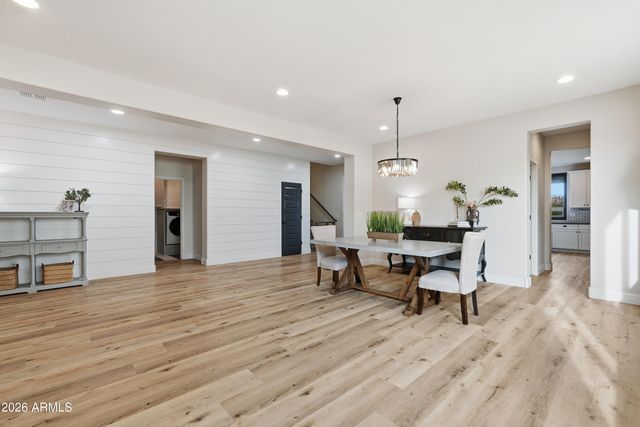 2830 E PEARL Street, Mesa, AZ 85213