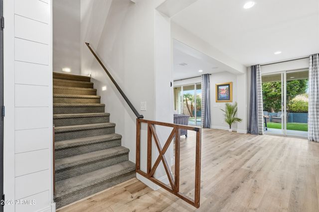 2830 E PEARL Street, Mesa, AZ 85213