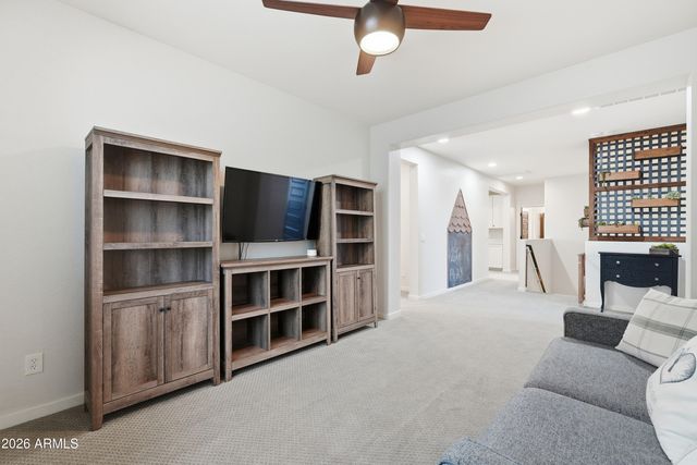 2830 E PEARL Street, Mesa, AZ 85213