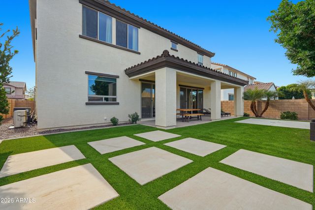 2830 E PEARL Street, Mesa, AZ 85213