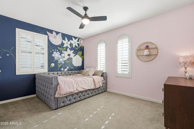 2830 E PEARL Street, Mesa, AZ 85213