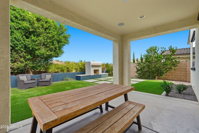 2830 E PEARL Street, Mesa, AZ 85213