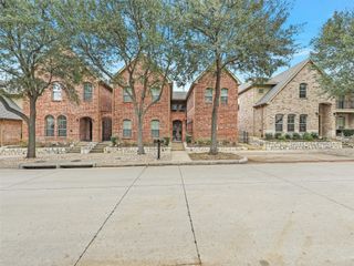 5582 Grosseto Drive, Frisco, TX 75034