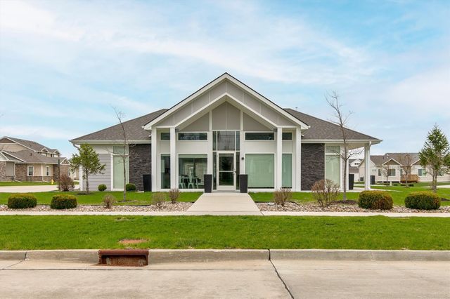 8943 Nelle Lane, West Des Moines, IA 50266