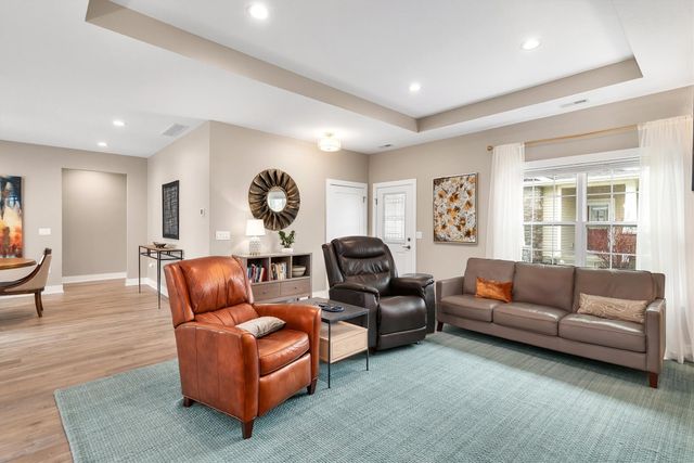 8943 Nelle Lane, West Des Moines, IA 50266