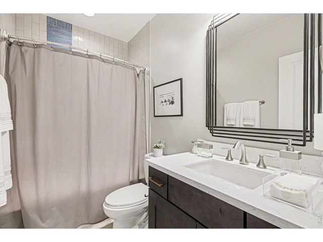 5615 Sunridge Dr, Parker, CO 80134