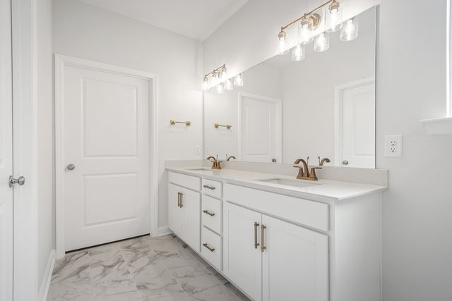 1819 Ableson Way, Columbia, TN 38401