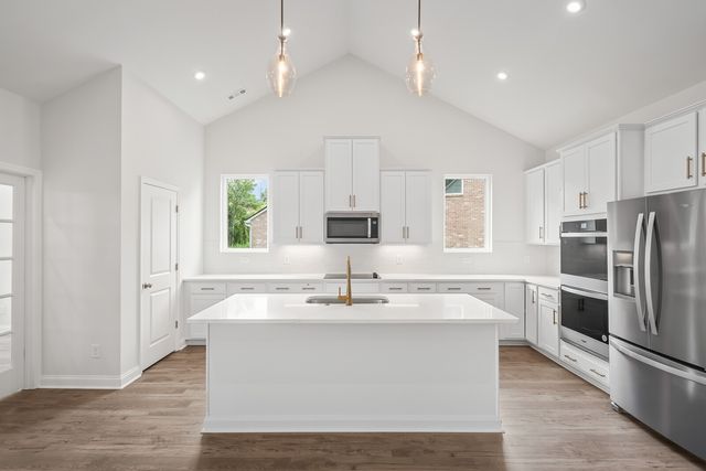 1819 Ableson Way, Columbia, TN 38401