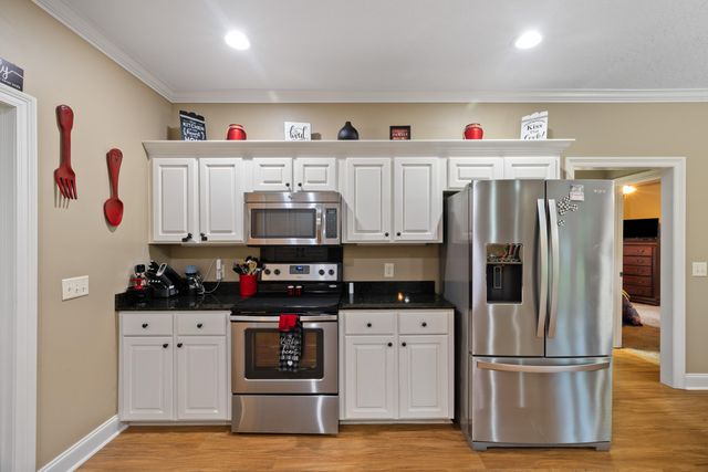 66 Village Dr., Hattiesburg, MS 39402