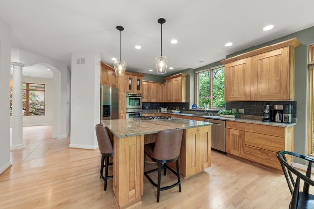 1076 Prairie Avenue, Naperville, IL 60540