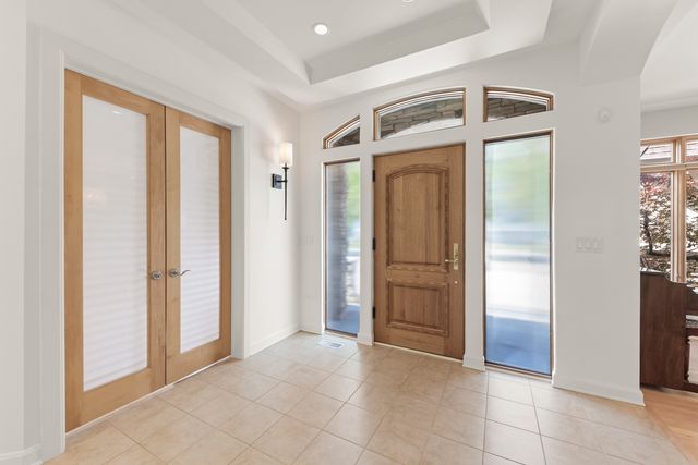 1076 Prairie Avenue, Naperville, IL 60540