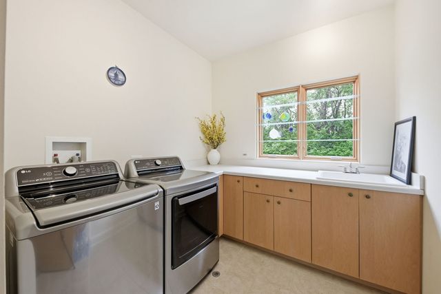 1076 Prairie Avenue, Naperville, IL 60540