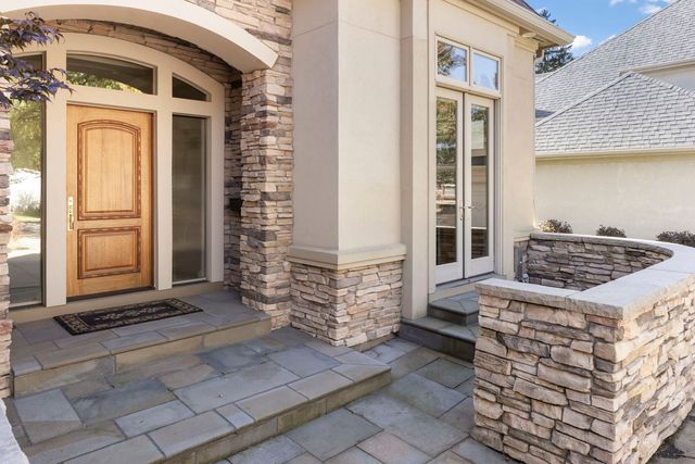 1076 Prairie Avenue, Naperville, IL 60540