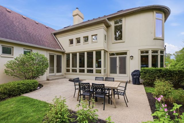 1076 Prairie Avenue, Naperville, IL 60540