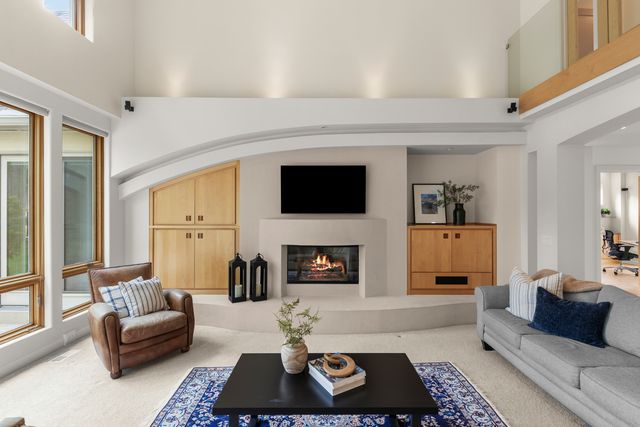 1076 Prairie Avenue, Naperville, IL 60540