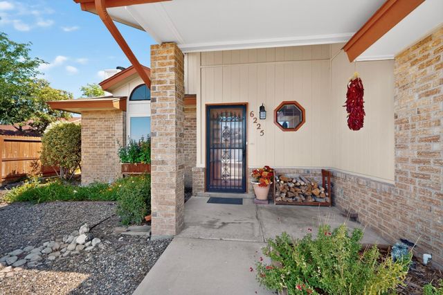 6225 Coppice Drive NW, Albuquerque, NM 87120