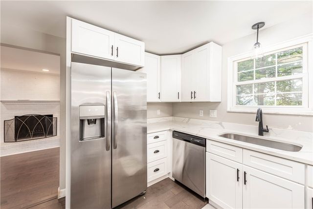 1361 Pesavento Dr, Bridgeville, PA 15017