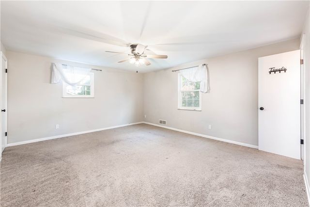 1361 Pesavento Dr, Bridgeville, PA 15017