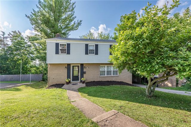 1361 Pesavento Dr, Bridgeville, PA 15017