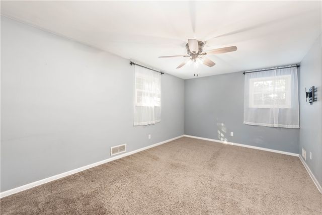 1361 Pesavento Dr, Bridgeville, PA 15017