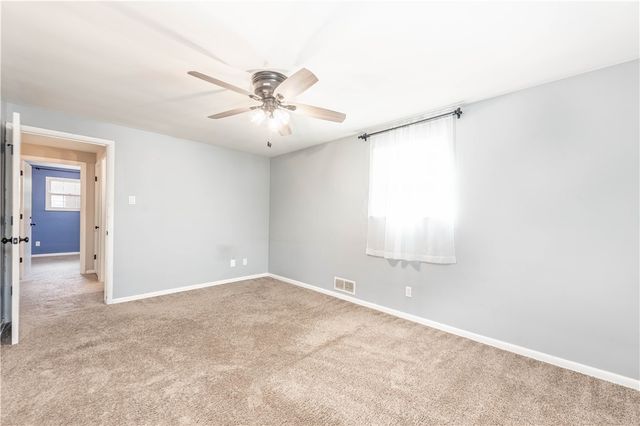 1361 Pesavento Dr, Bridgeville, PA 15017