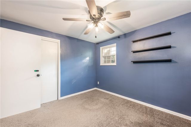 1361 Pesavento Dr, Bridgeville, PA 15017